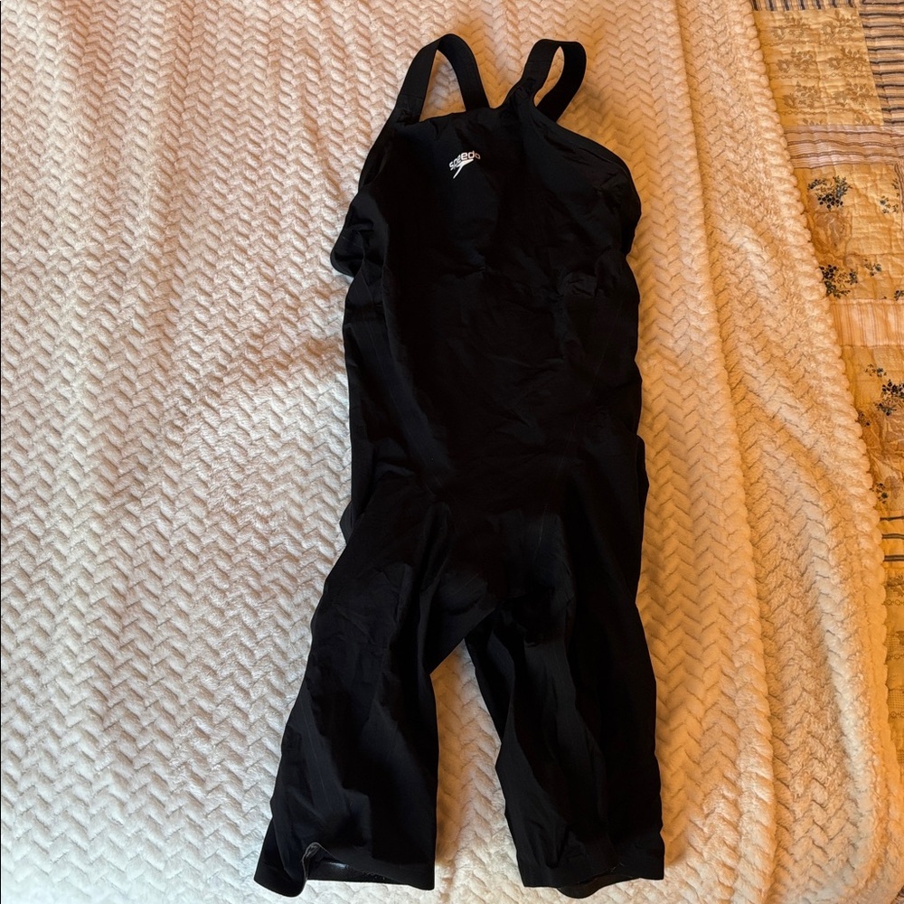 Speedo Black Closed back size 24 Racing Kneesuit